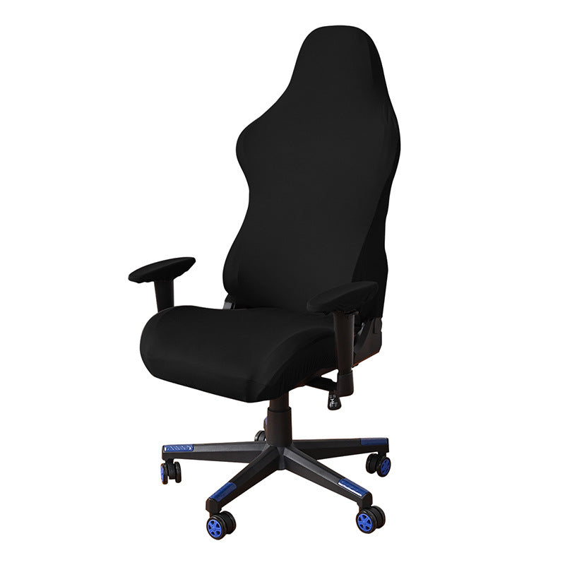 Drapelet – Black cover set fitted on a gaming chair with armrests and blue-accented wheels, angled side view