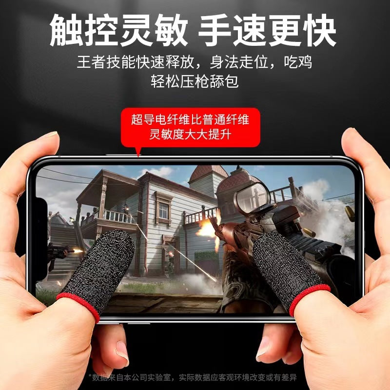Grivane – Hands holding a phone with black red-trimmed sleeves on the thumbs during a shooter game
