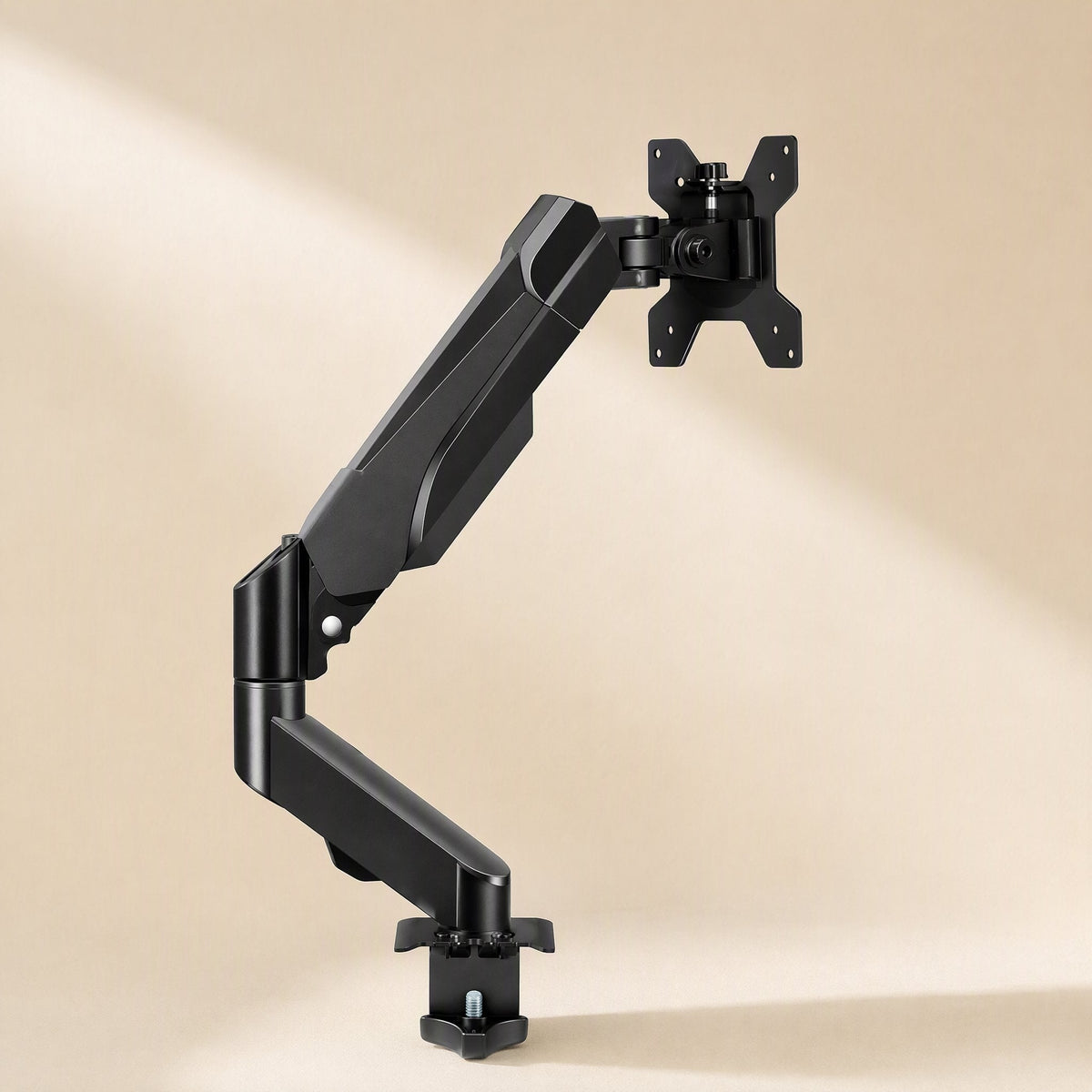 Screenpivot – Black monitor arm with gas-spring arm and clamp base seen from the side, VESA plate raised at the top