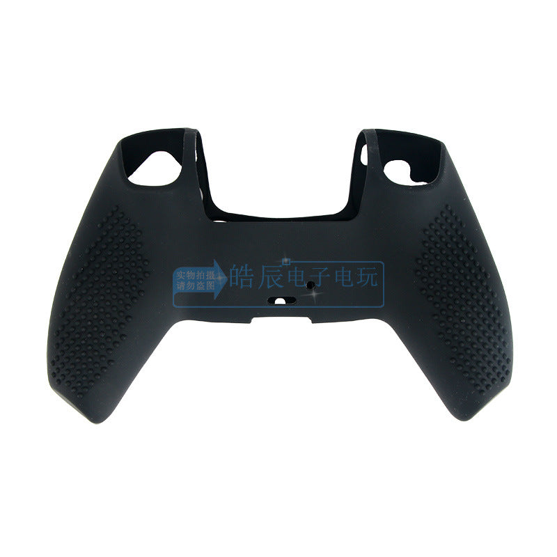 Speckcase – Back view of black silicone controller case with dotted grip areas on both handles