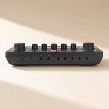 Voiceboost – Side view of the sound card showing two USB-C ports, two phone jacks and five audio jacks under the knobs