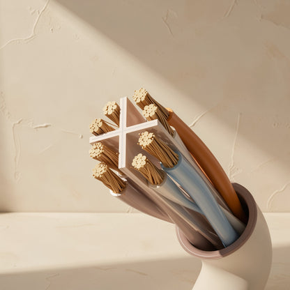 Linkweave – Close-up of copper conductors, a white cross divider and colored insulated wires in a cable end
