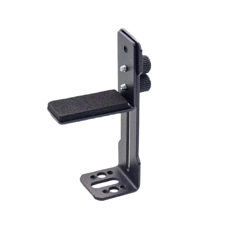 Anglelift – Black L-shaped bracket on white background, three-quarter view of foam pad, knurled screws and base plate