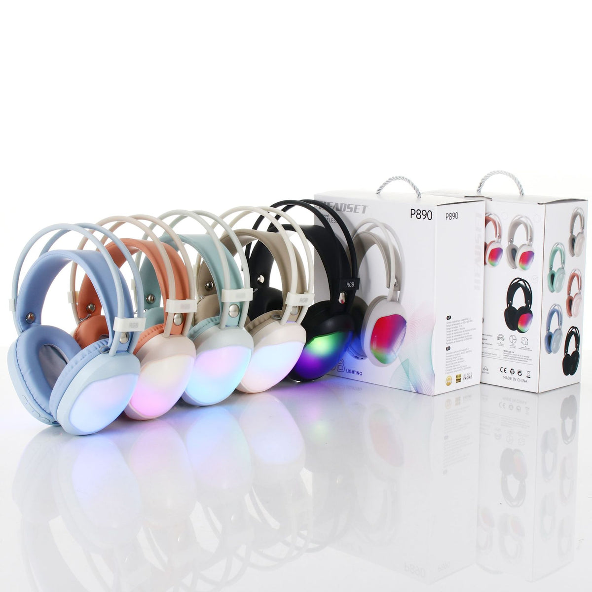 Loomvox – Row of pastel and black over-ear headsets with glowing ear cups next to P890 retail boxes
